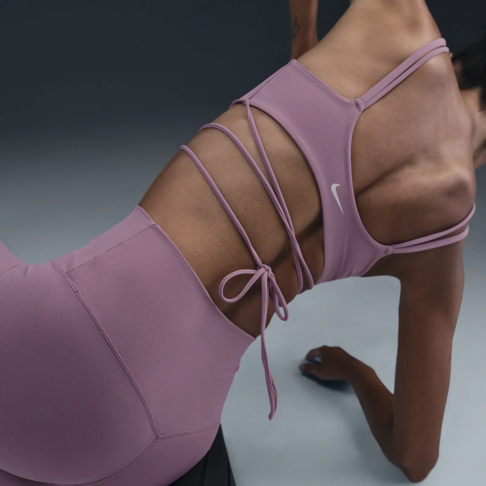 BH Nike Zenvy Strappy Wrap Sports Bra FV6508-523