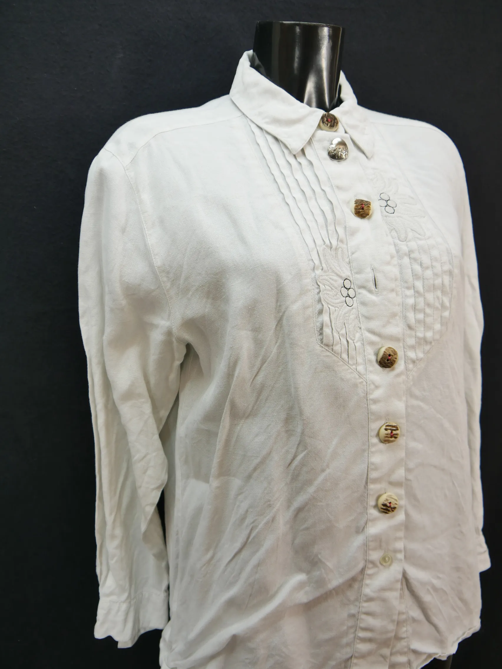 Gr.38 Trachtenbluse creme Bluse Perry Leinen mit Stickerei tolle Knöpfe TB6793