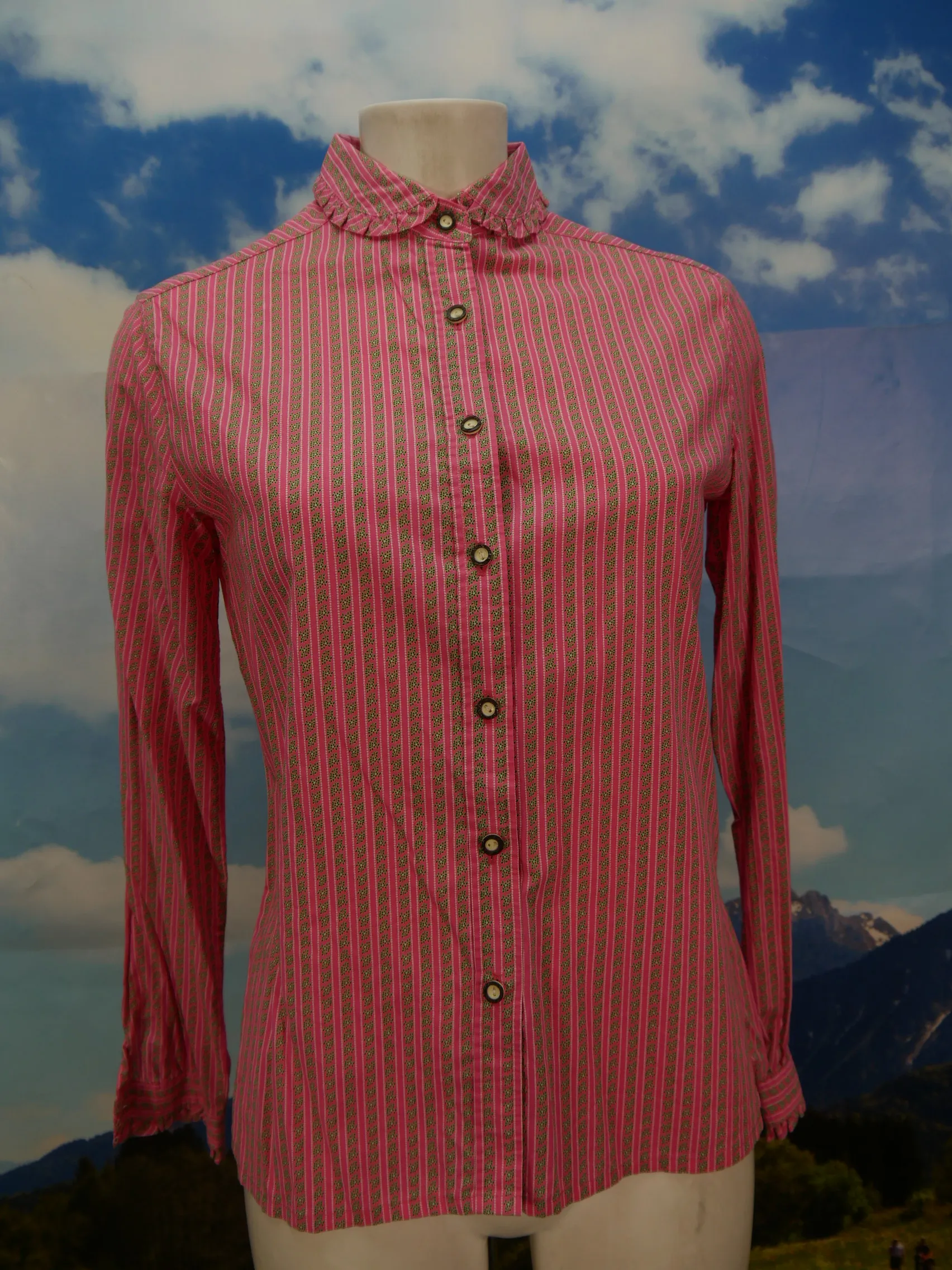 Gr.40 Trachtenbluse Bluse rosa Baumwolle mit kleinen Rüschen TB5115