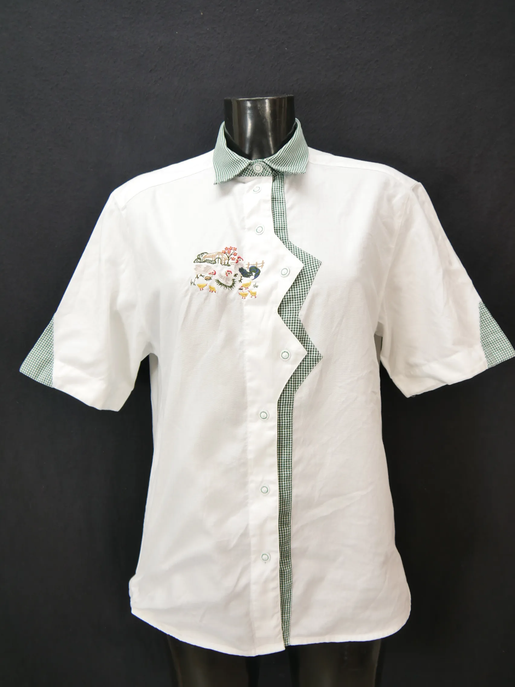 Gr.42 Trachtenbluse weiß Bluse Baumwollmischung mit Stickerei Besatz TB8006