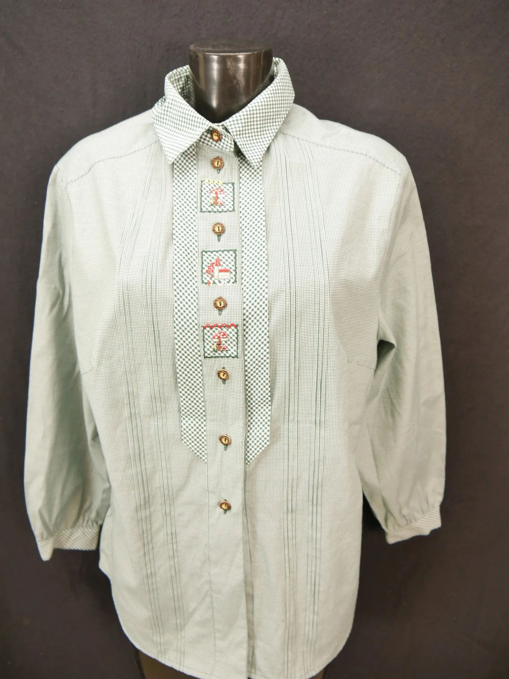 Gr.44 Trachtenbluse grün/weiß Bluse Meico Baumwollmischung Stickerei TB7083