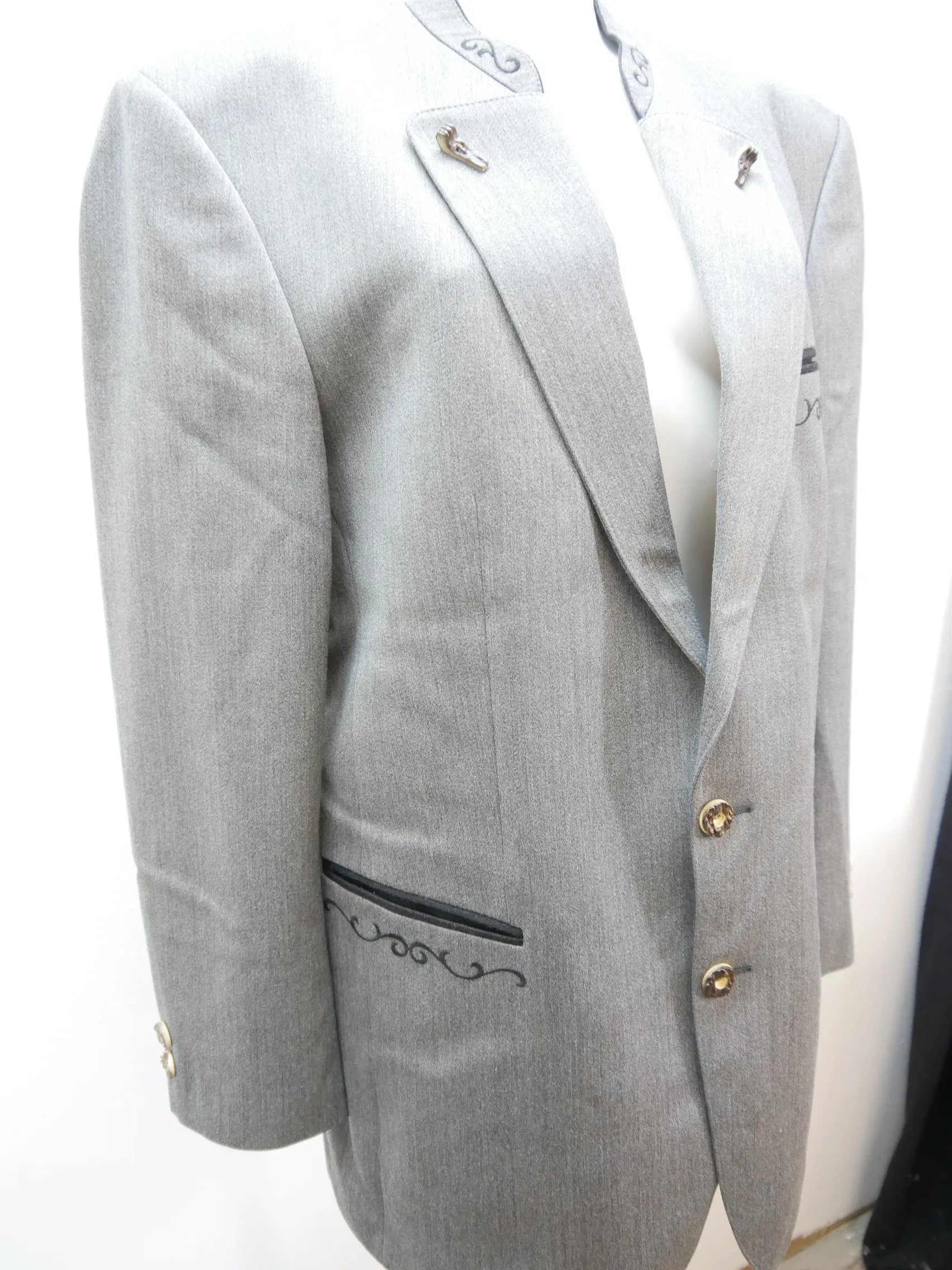 Rofan Tracht grau mit Stickerei klasse feine leichte Trachtenjacke Jacke Gr.52